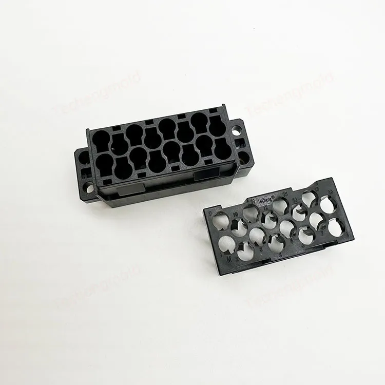 特诚科技PBT精密注塑件实拍 4